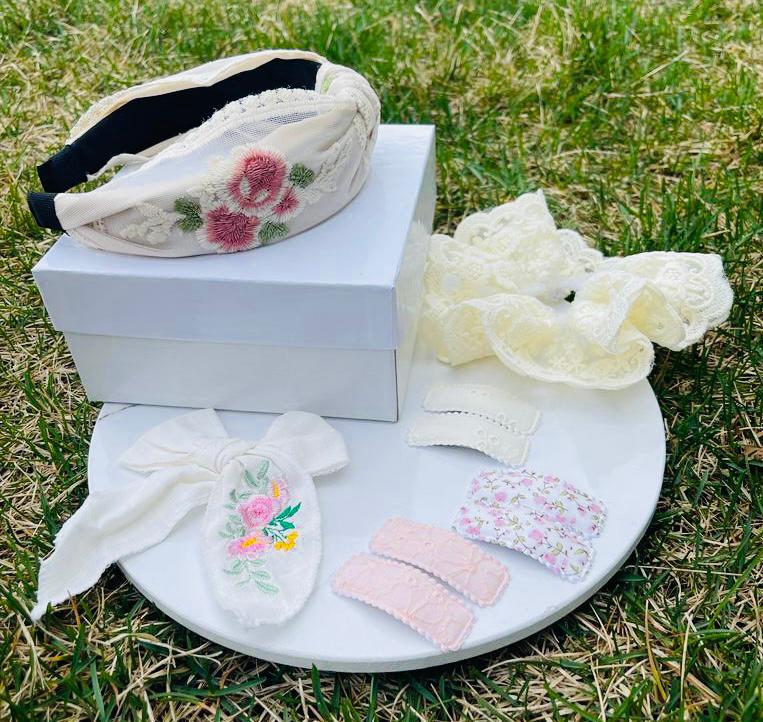 Gift Box - Vintage Girl