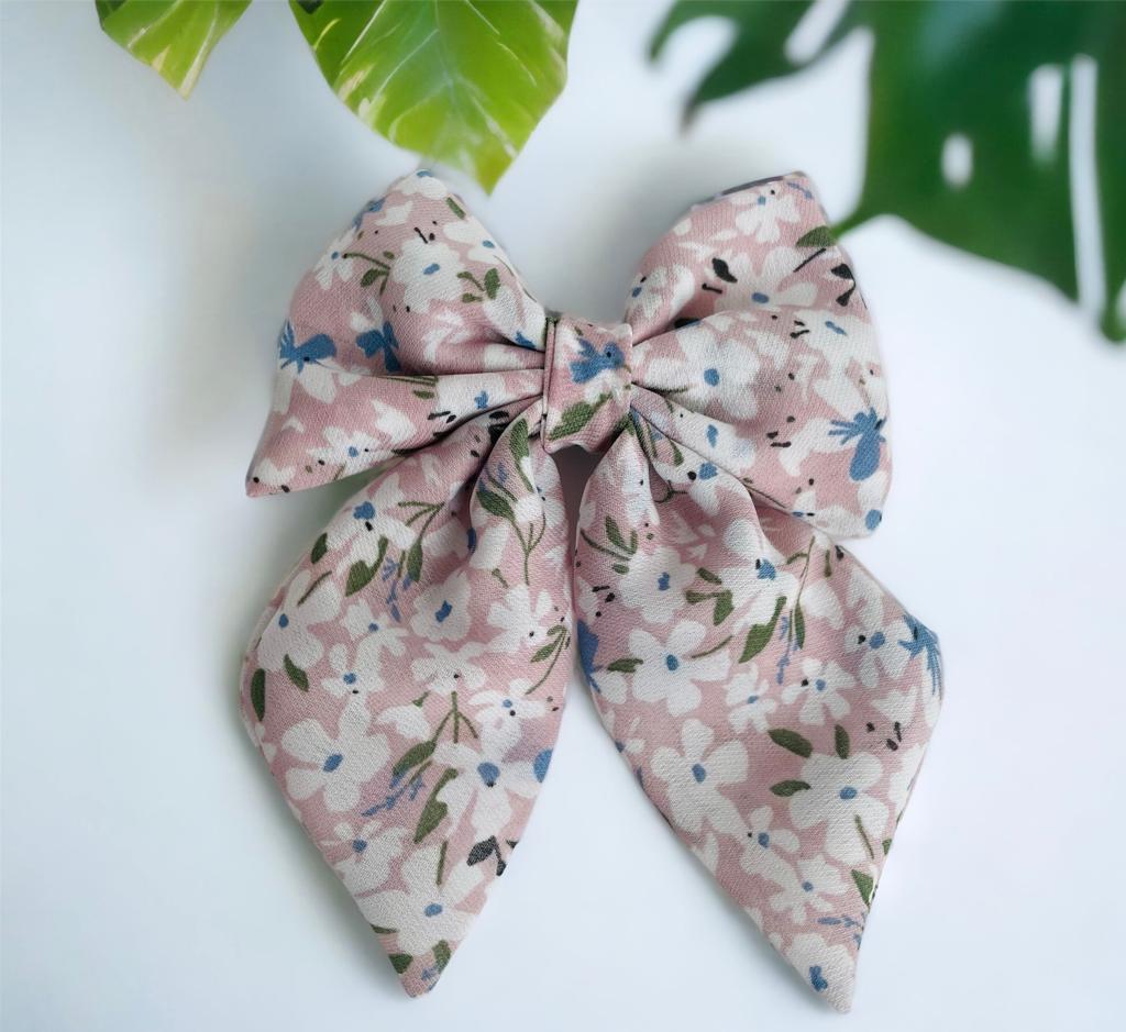 Pig Tail Bows