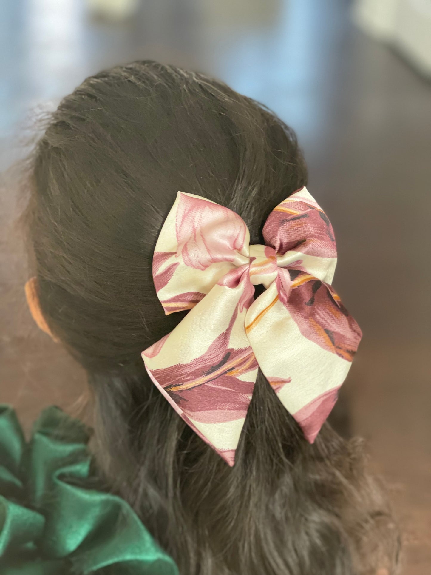 Pig Tail Bows